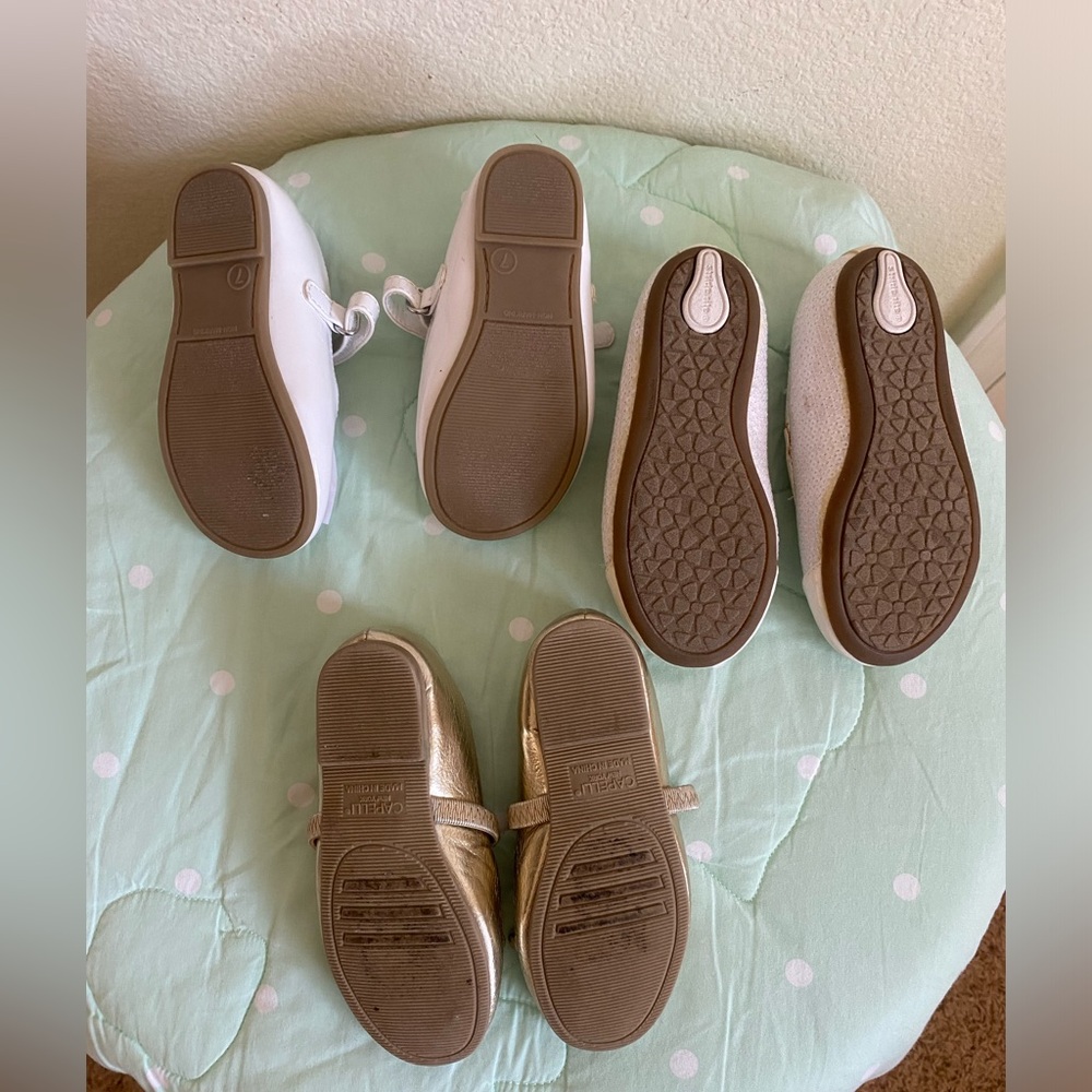 Stride Rite Girls White and Gold Dress Shoe Lot - Picture 3 of 6